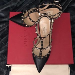 Valentino Rockstud Pump